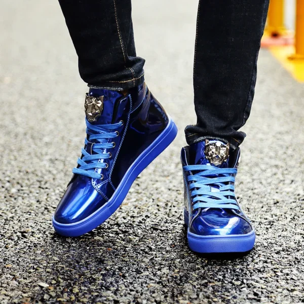 ⁦Spring Classic British Style Shiny Mens Shoes Casual Streetwear Fashion Blue Hip-hop High top Sneakers Men Casual Glitter Shoes⁩ - الصورة ⁦3⁩