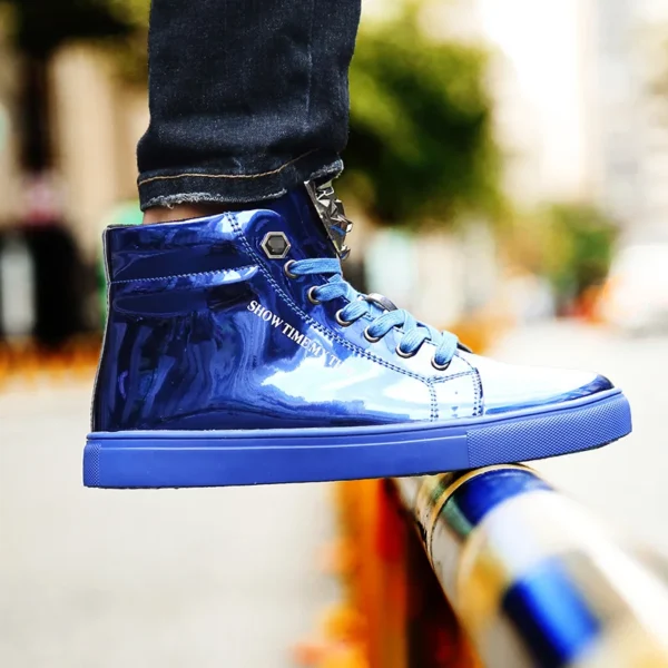 ⁦Spring Classic British Style Shiny Mens Shoes Casual Streetwear Fashion Blue Hip-hop High top Sneakers Men Casual Glitter Shoes⁩ - الصورة ⁦4⁩